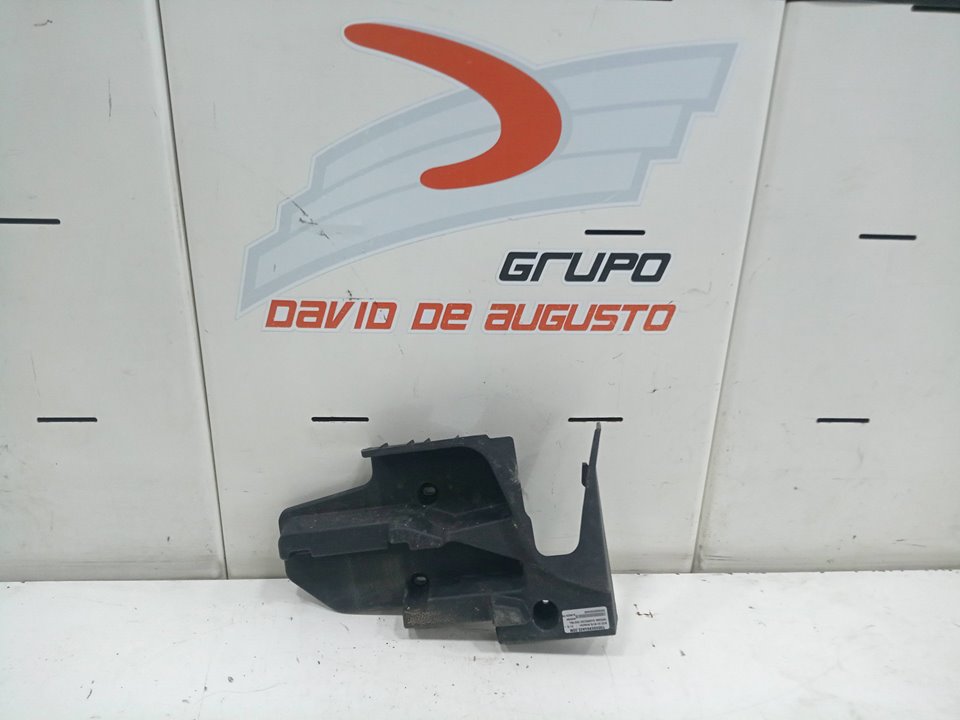 CARCASA GUARNECIDO CENTRAL AUDI Q3 (8UG) Attraction   |   01.15 - 12.18
