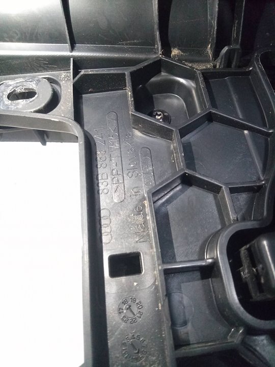 CONSOLA CENTRAL AUDI Q3 (8UG) Attraction   |   01.15 - 12.18