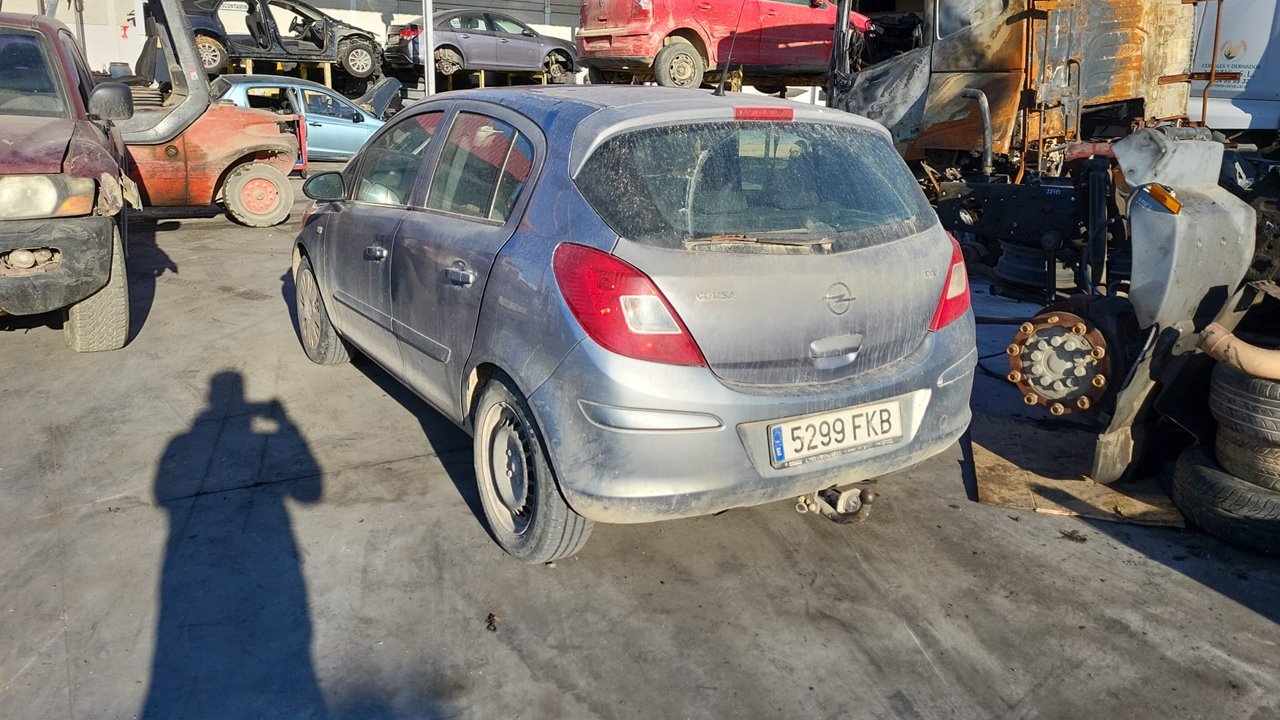 OPEL CORSA D Cosmo   |   07.06 - 12.10 foto 6