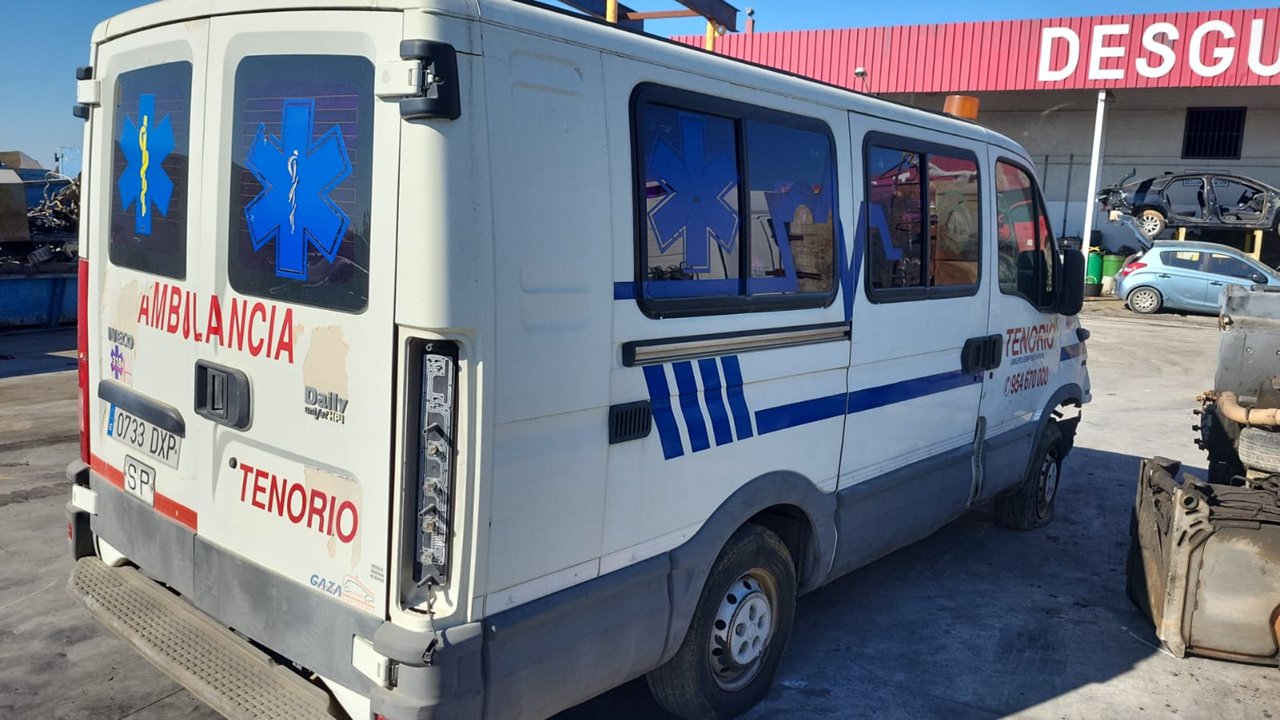 IVECO DAILY COMBI 29 - L 12 Combi, techo elevado   |   01.99 - 12.06 foto 2