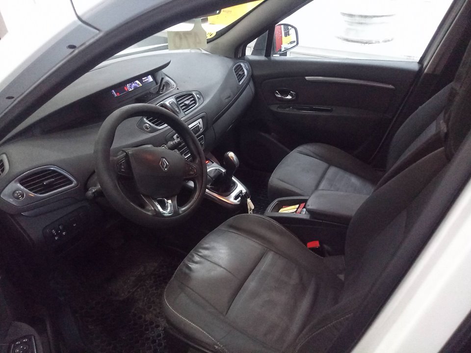 RENAULT SCENIC III Dynamique   |   05.10 - 12.15