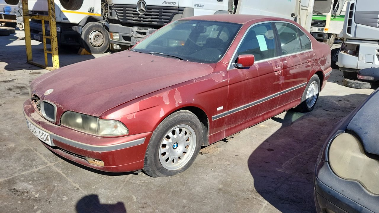 BMW SERIE 5 BERLINA (E39) 530d   |   09.00 - 12.03 foto 2