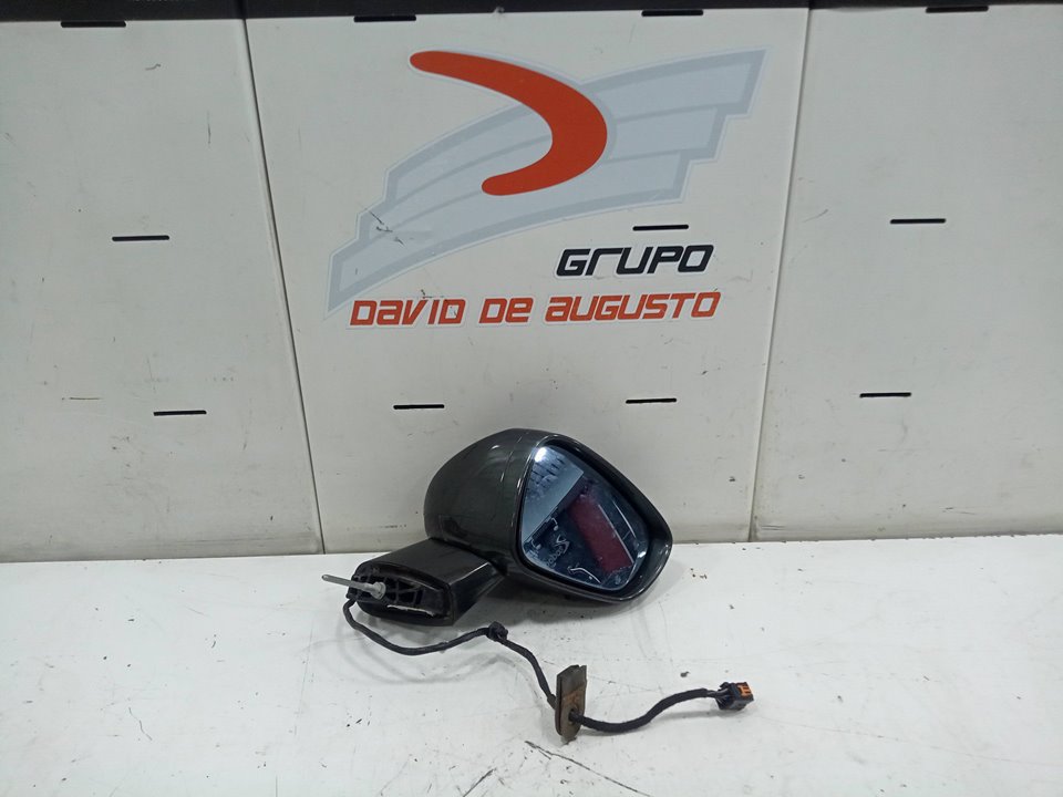 RETROVISOR DERECHO ELECTRICO