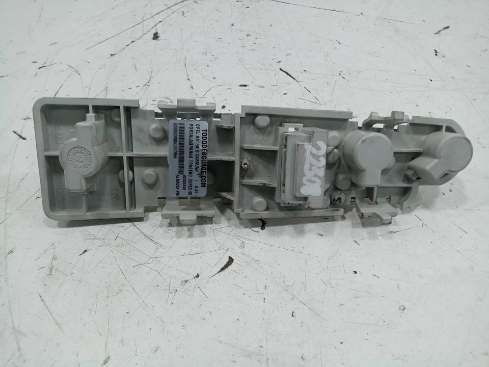 PORTALAMPARAS TRASERO DERECHO foto 3