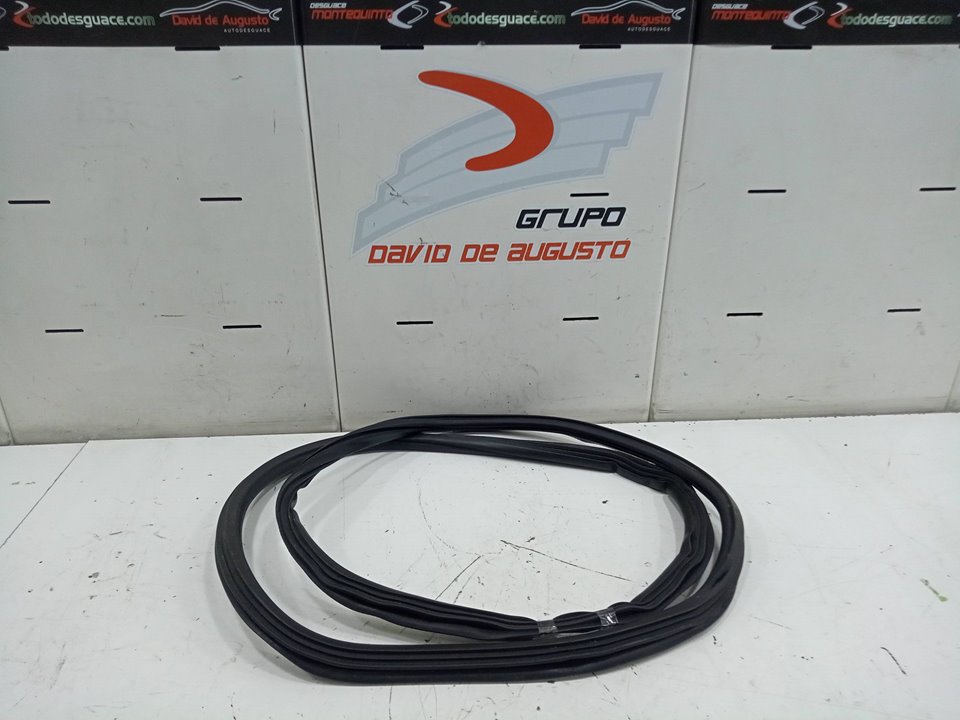 GOMAS CONTORNO PUERTA AUDI Q3 (8UG) Attraction   |   01.15 - 12.18
