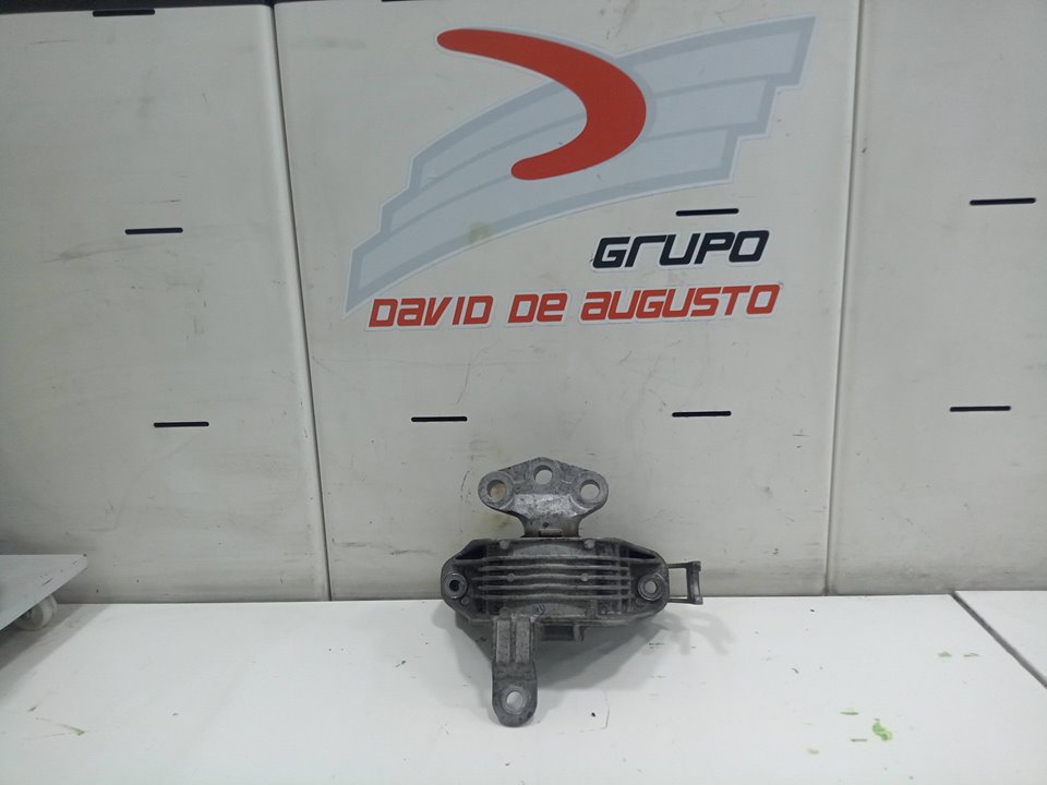 SOPORTE DE LA CAJA CAMBIO foto 2