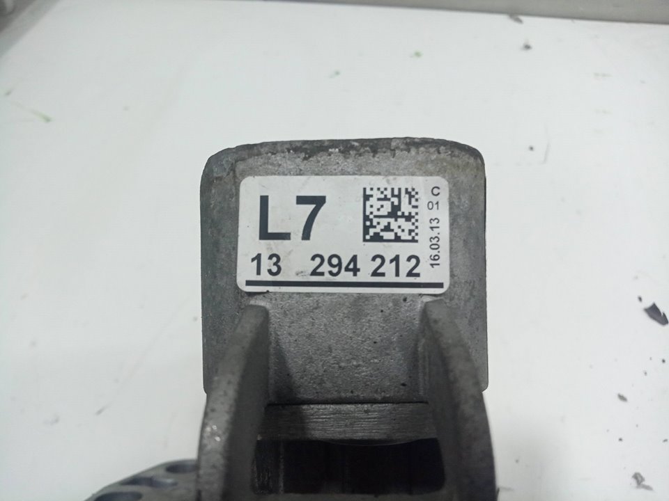 SOPORTE DE LA CAJA CAMBIO foto 4