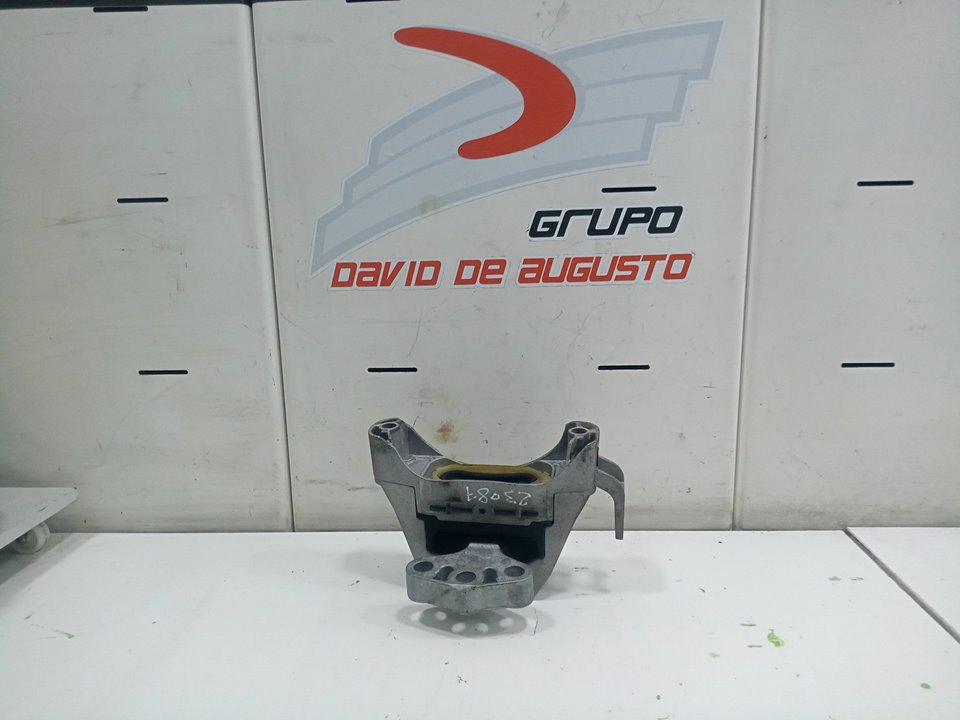 SOPORTE DE LA CAJA CAMBIO foto 6