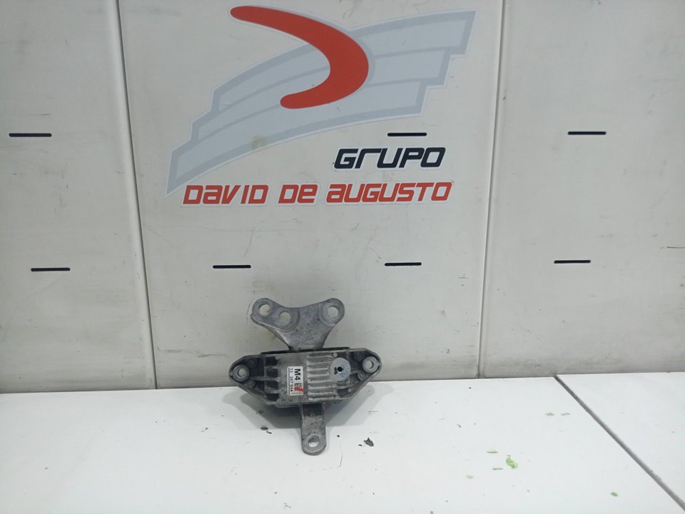 SOPORTE DE LA CAJA CAMBIO