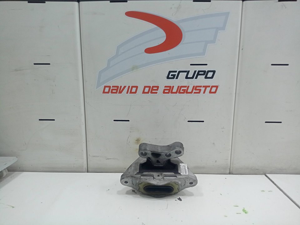SOPORTE DE LA CAJA CAMBIO foto 3
