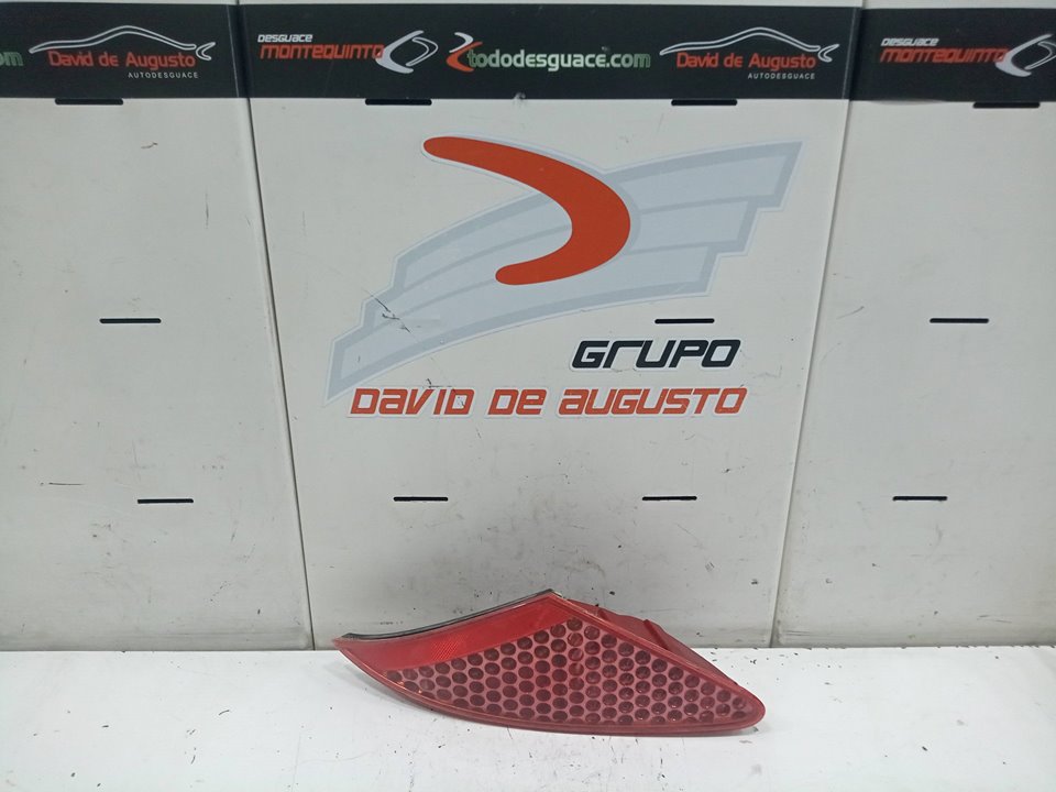 PILOTO DERECHO PARAGOLPES TRASERO