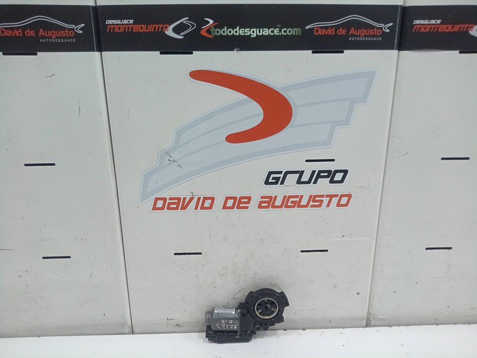 ELEVALUNAS DELANTERO IZQUIERDO