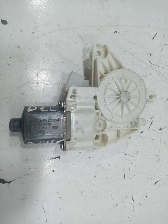 MOTOR ELEVALUNAS DELANTERO DERECHO foto 4