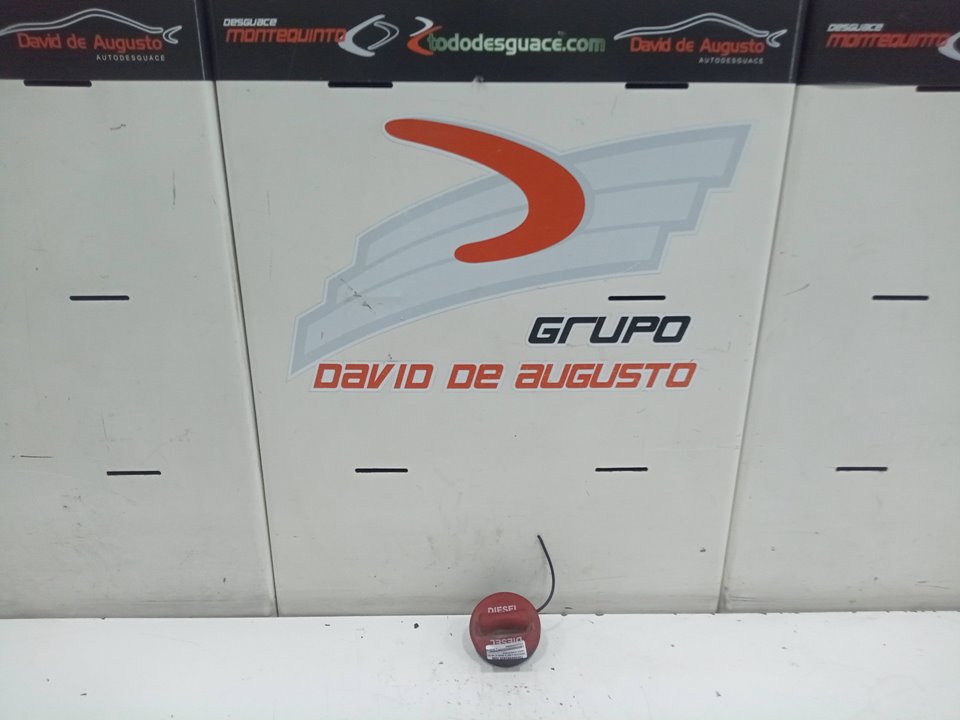 TAPON COMBUSTIBLE