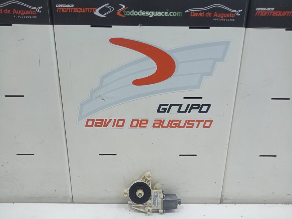MOTOR ELEVALUNAS TRASERO DERECHO