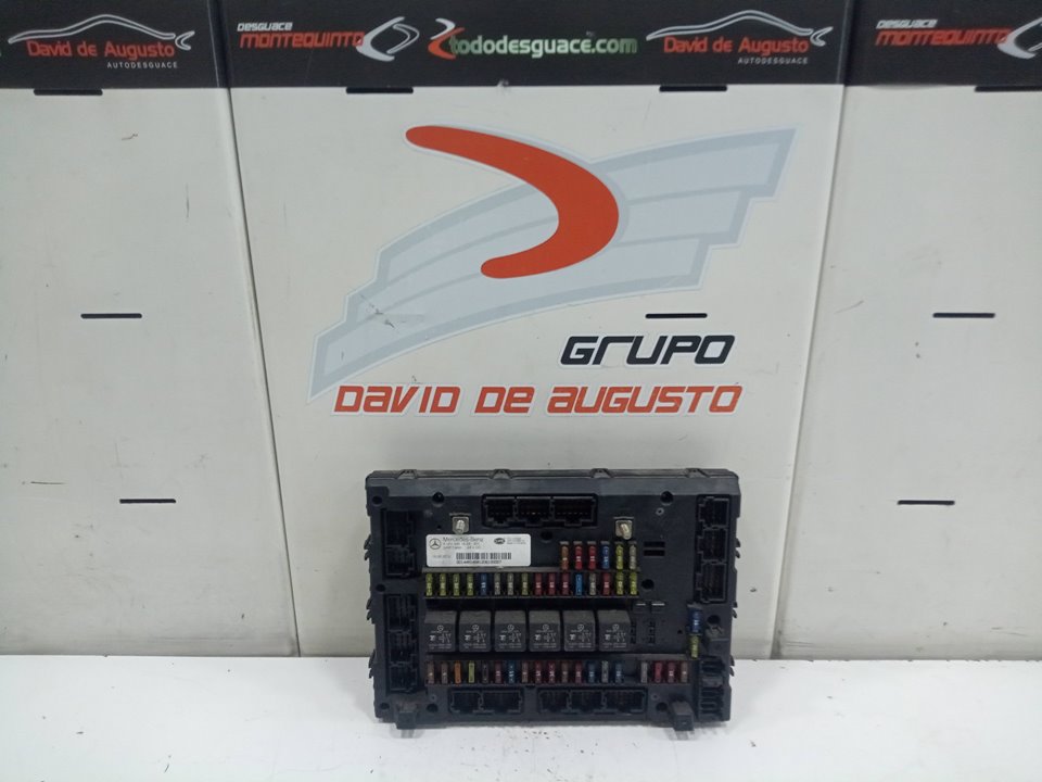 CAJA RELES / FUSIBLES