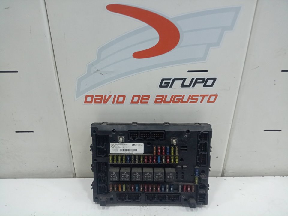 CAJA RELES / FUSIBLES foto 6
