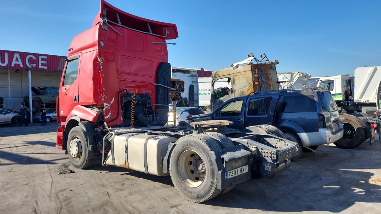 RENAULT PREMIUM ROUTE ->2006 Fas 4x2 Larga distancia Motor 10,8 Ltr. - 331 kW Diesel
