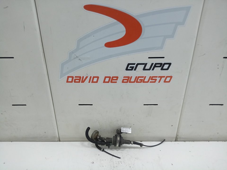BOMBA DE COMBUSTIBLE RENAULT MAGNUM AB 2005 Cabina adel.tractor semirr. GV     4X2    4XX.18 Gran espacio   |   12.06 - 12.09