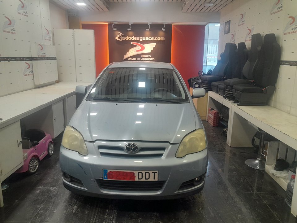 TOYOTA COROLLA (E12) 1.4 D-4D Luna Compact Motor 1,4 Ltr. - 66 kW Turbodiesel CAT