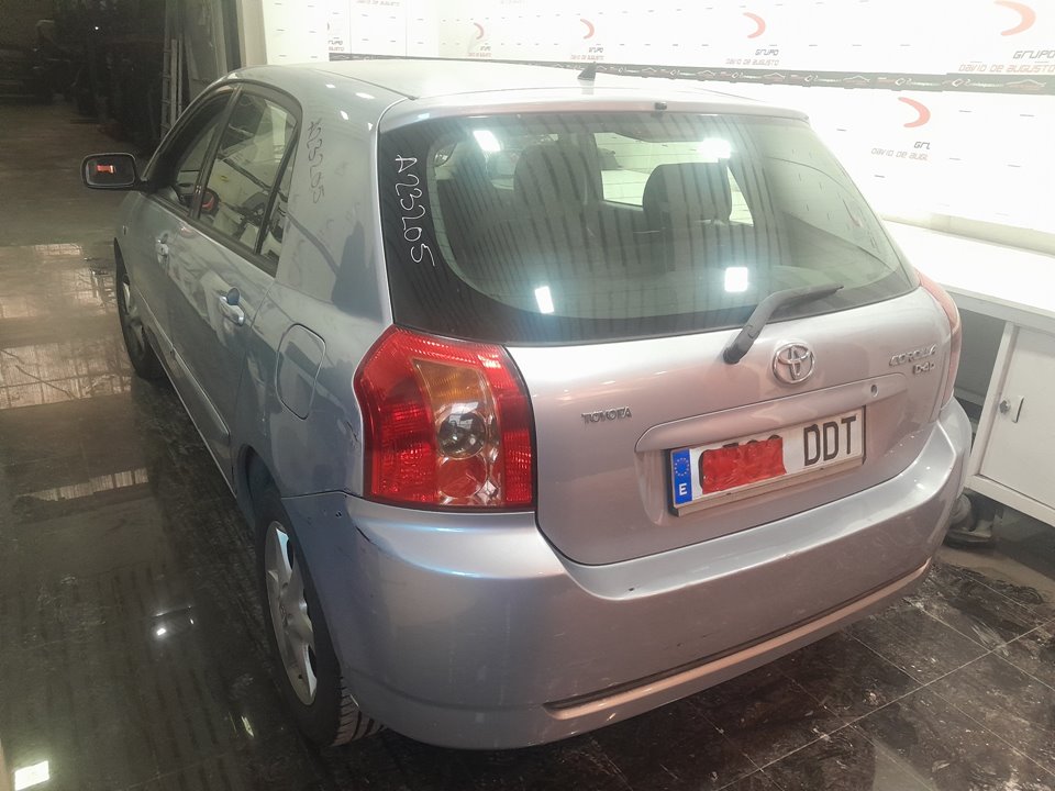 TOYOTA COROLLA (E12) 1.4 D-4D Luna Compact Motor 1,4 Ltr. - 66 kW Turbodiesel CAT foto 8