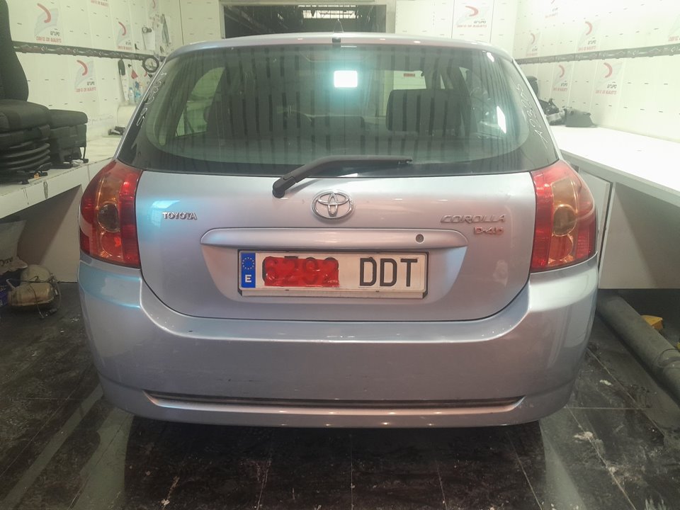 TOYOTA COROLLA (E12) 1.4 D-4D Luna Compact Motor 1,4 Ltr. - 66 kW Turbodiesel CAT foto 9