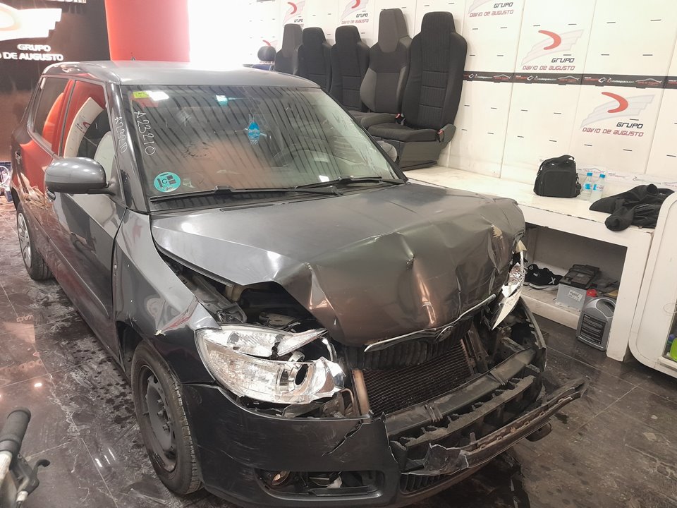 SKODA FABIA COMBI (5J5) Urban Motor 1,2 Ltr. - 44 kW foto 2