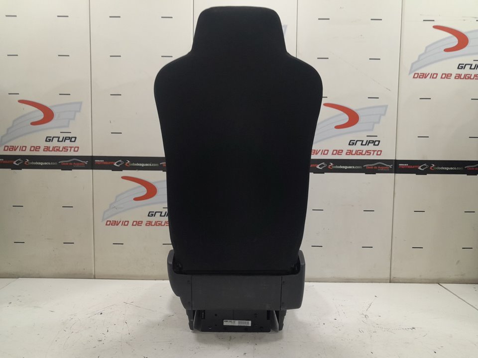 ASIENTO DELANTERO DERECHO MERCEDES ATEGO 2-EJES 18 T /BM 950/2/4 *   |   0.97 - 0.04