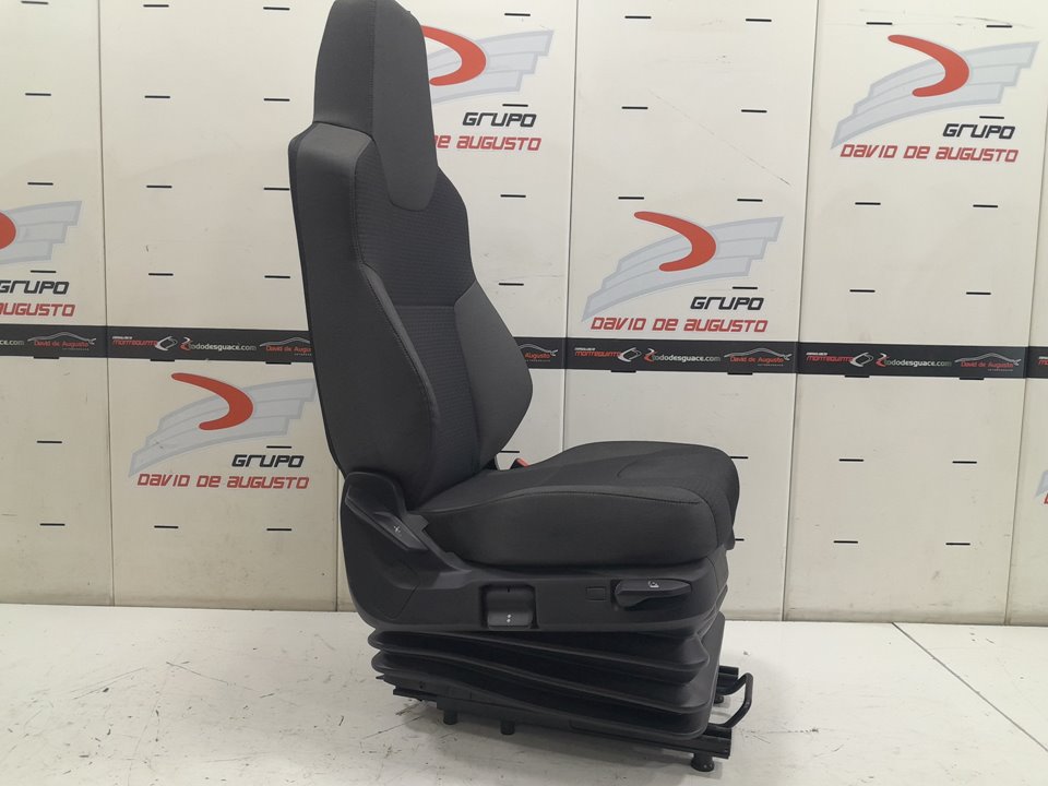 ASIENTO DELANTERO DERECHO MAN TGX 18.XXX FG /   4x2   BL XL