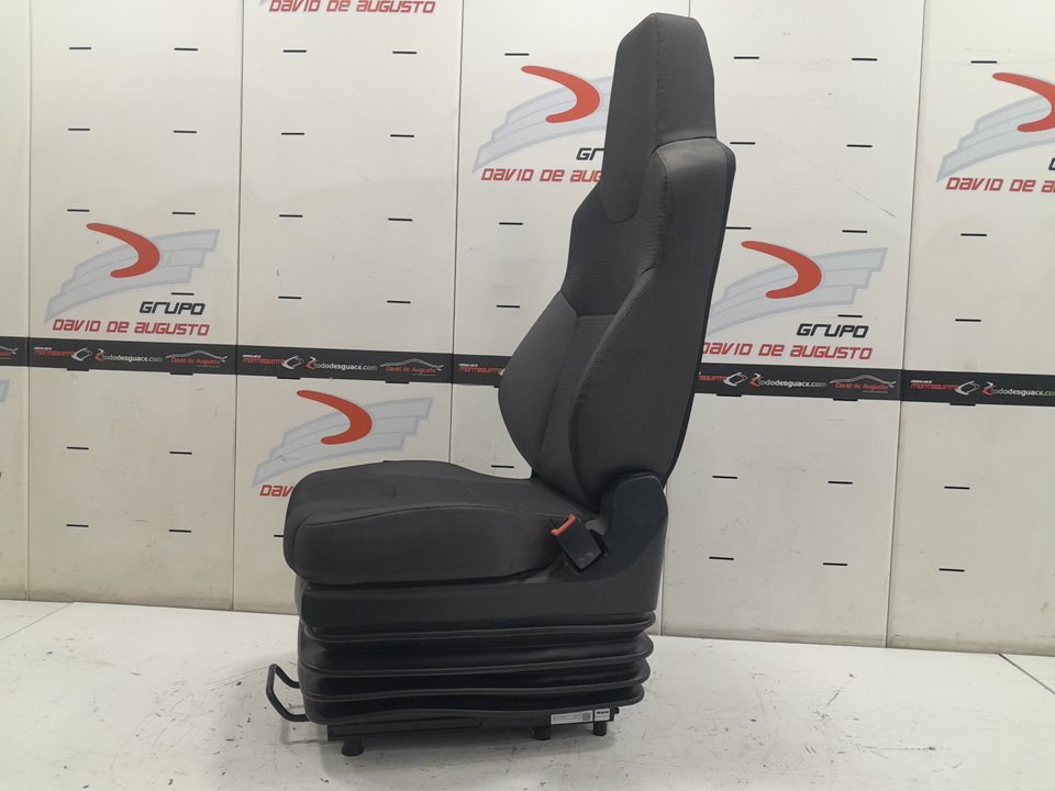ASIENTO DELANTERO DERECHO MAN TGX 18.XXX FG /   4x2   BL XL