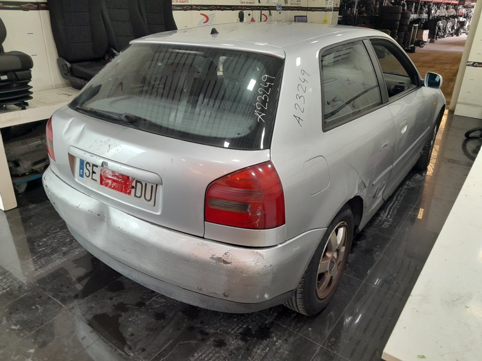 AUDI A3 (8L) 1.6 Ambiente Motor 1,6 Ltr. - 74 kW