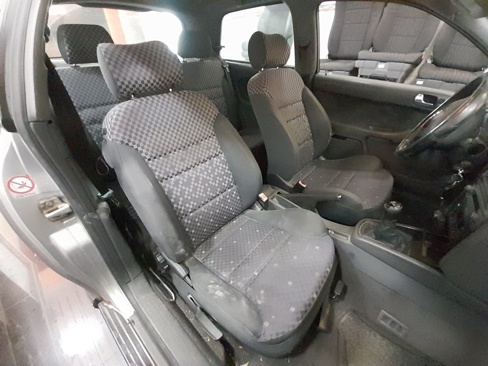 AUDI A3 (8L) 1.6 Ambiente Motor 1,6 Ltr. - 74 kW