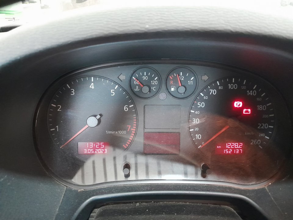 AUDI A3 (8L) 1.6 Ambiente Motor 1,6 Ltr. - 74 kW