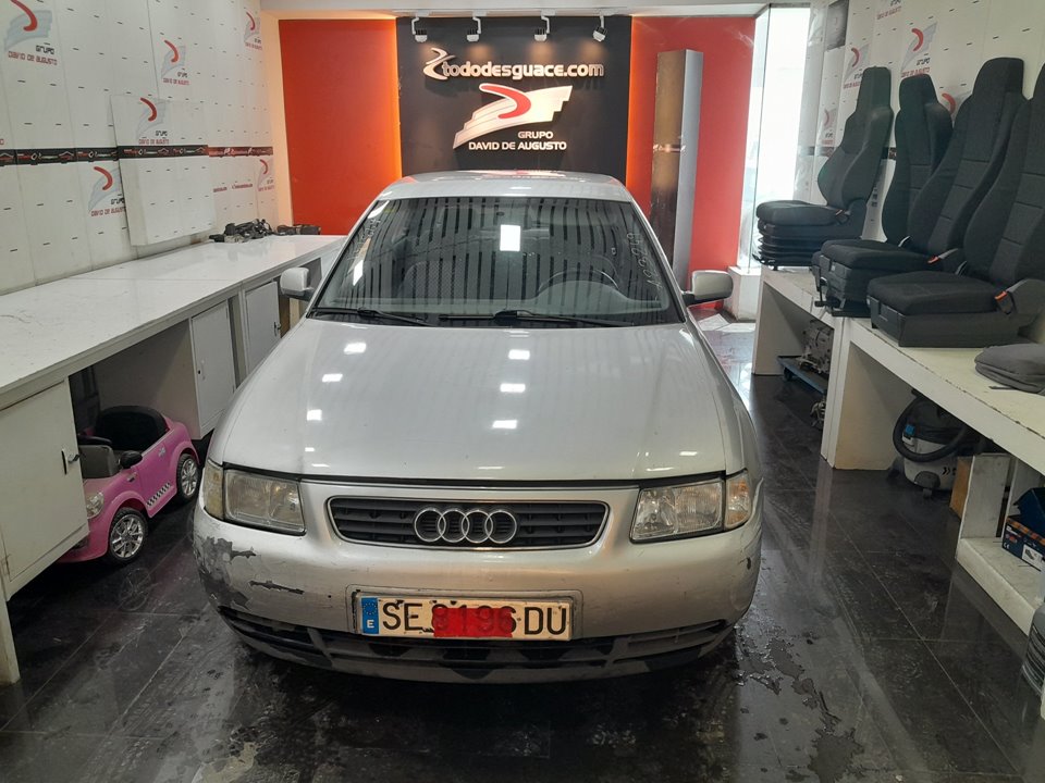 AUDI A3 (8L) 1.6 Ambiente Motor 1,6 Ltr. - 74 kW