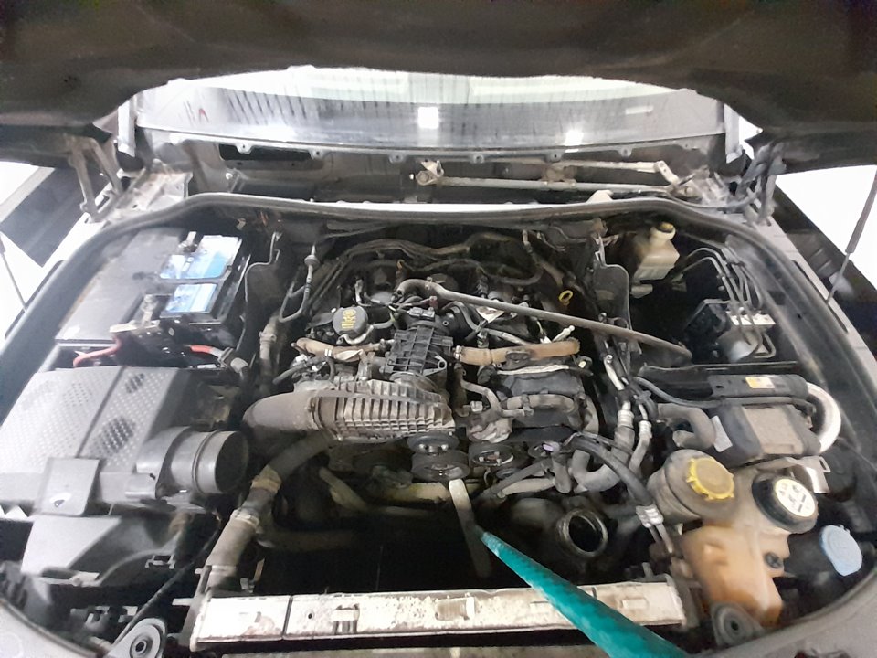LAND ROVER DISCOVERY V6 TD HSE Motor 2,7 Ltr. - 140 kW Td V6 CAT