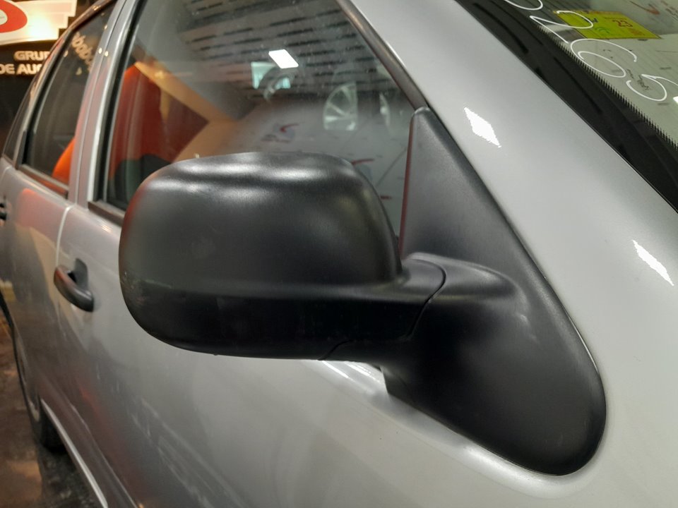 SEAT IBIZA (6K1) Select Motor 1,4 Ltr. - 44 kW foto 4