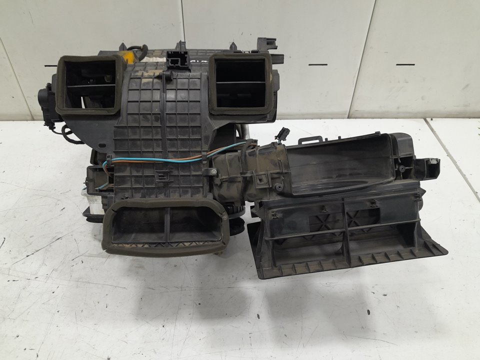 MUEBLE CALEFACION RENAULT MASTER BUS L3H2 3,8t