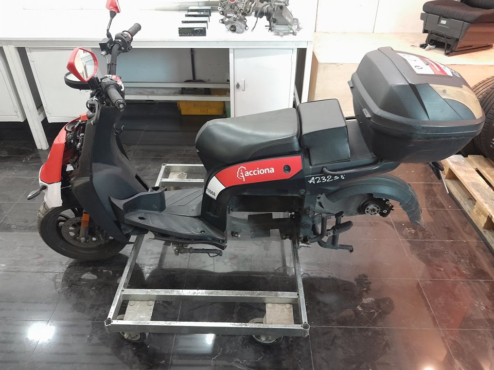 SCUTUM SILENCE S02/ 10 / 4 ELECTRICA