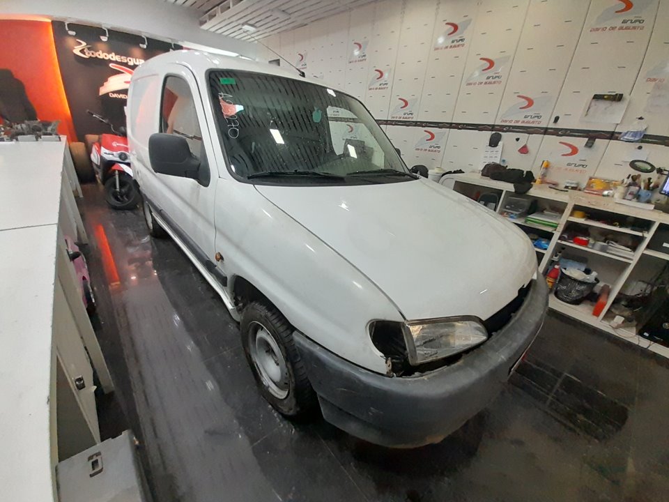 PEUGEOT PARTNER (S1) Break Motor 1,9 Ltr. - 51 kW Diesel foto 2