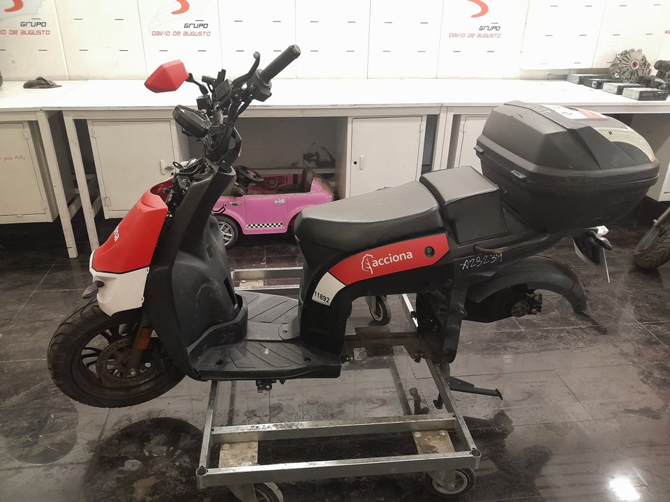 SCUTUM SILENCE S02/ 10 / 4 ELECTRICA