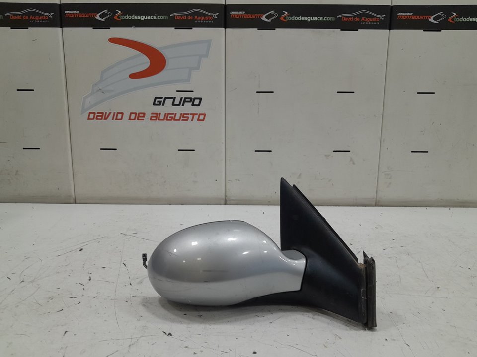 RETROVISOR DERECHO