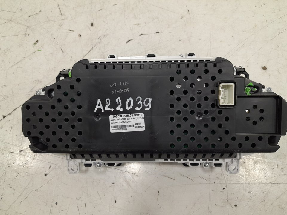 CUADRO INSTRUMENTOS VOLVO V40 CROSS COUNTRY (2012-0) Basis