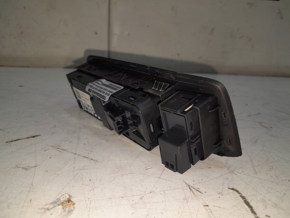 MANDO ELEVALUNAS DELANTERO IZQUIERDO VOLVO V40 CROSS COUNTRY (2012-0) Basis