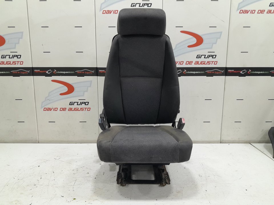 ASIENTO DELANTERO IZQUIERDO