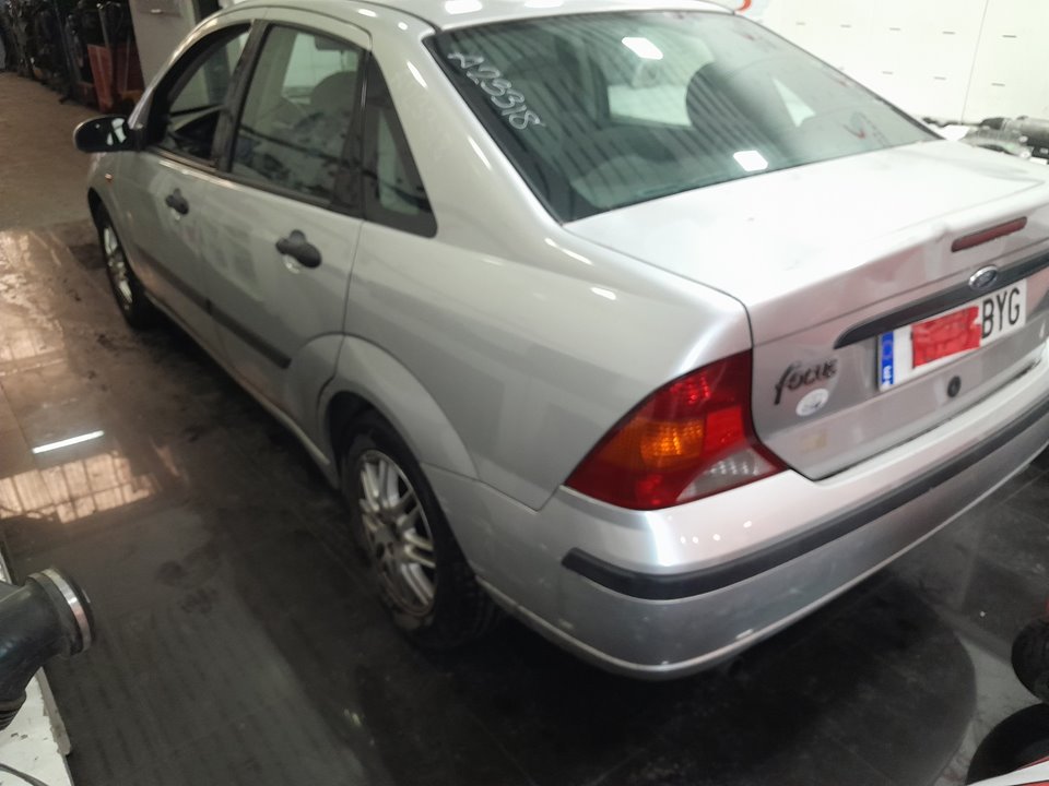 FORD FOCUS BERLINA (CAK) Ambiente Motor 1,6 Ltr. - 74 kW 16V CAT foto 4