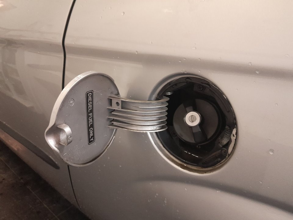 CHRYSLER VOYAGER (RG) 2.5 SE Grand Voyager Warner Bros Motor 2,5 Ltr. - 105 kW CRD CAT