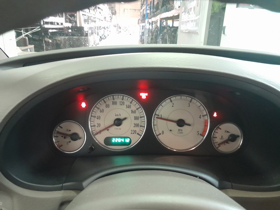 CHRYSLER VOYAGER (RG) 2.5 SE Grand Voyager Warner Bros Motor 2,5 Ltr. - 105 kW CRD CAT