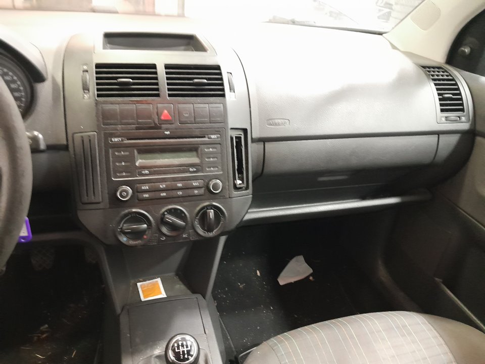 VOLKSWAGEN POLO (9N3) Advance Motor 1,4 Ltr. - 59 kW 16V