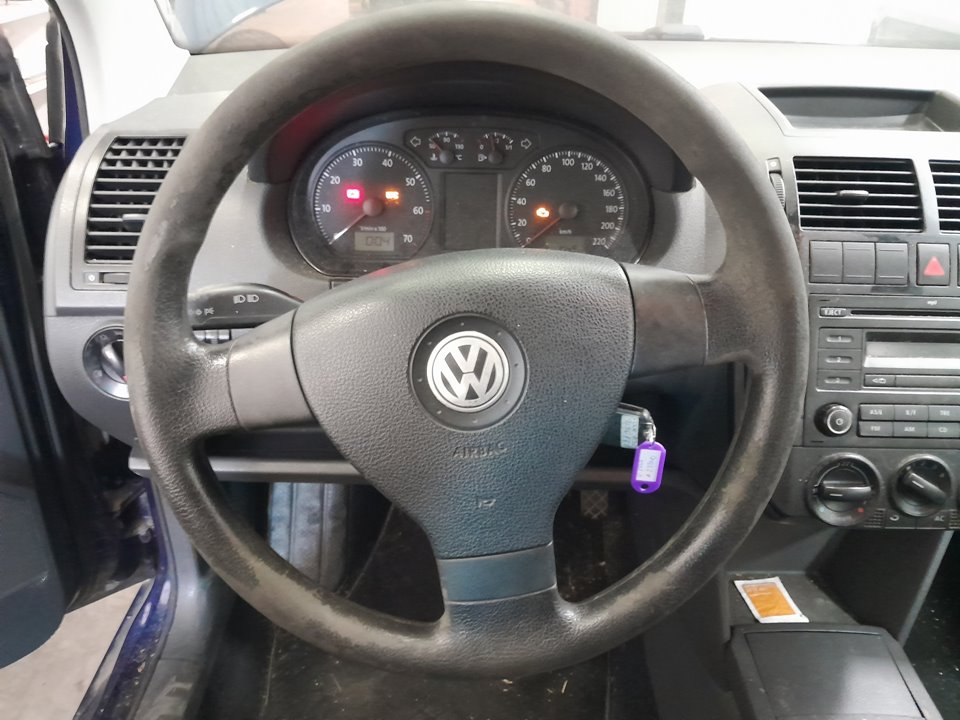 VOLKSWAGEN POLO (9N3) Advance Motor 1,4 Ltr. - 59 kW 16V