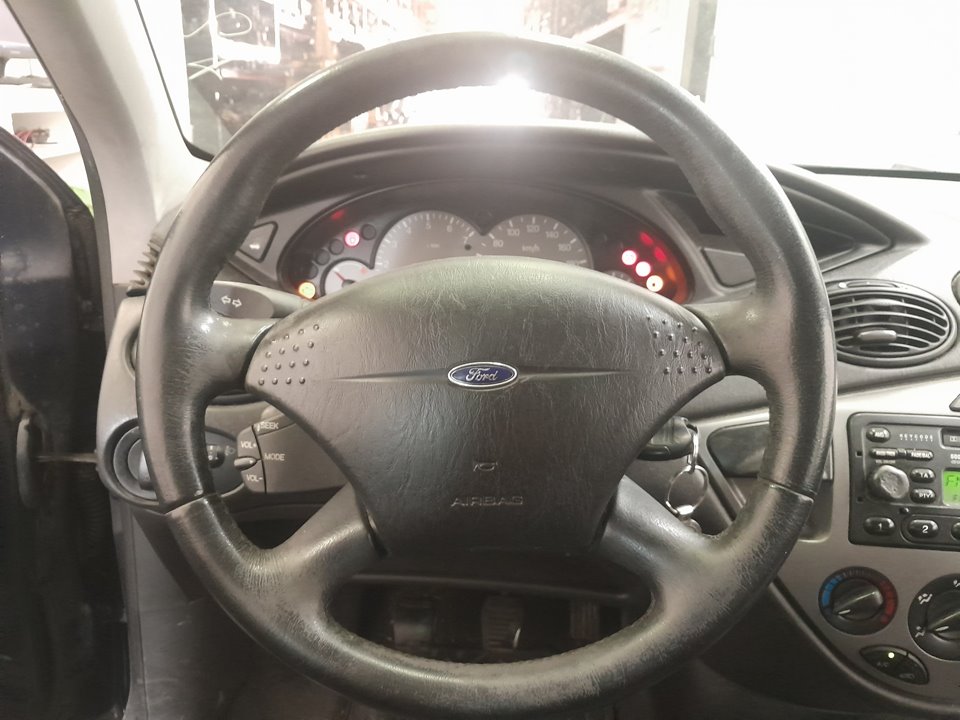 FORD FOCUS BERLINA (CAK) Ambiente Motor 1,6 Ltr. - 74 kW 16V CAT